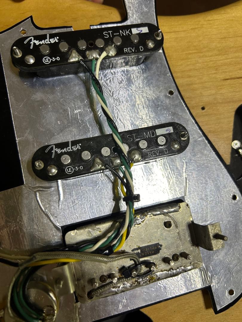 fernandes コンポーネント ストラト ギブソンPU搭載 ジョーペリー