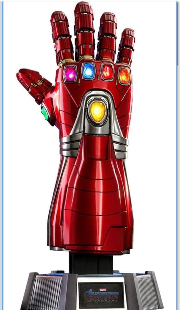 ライフサイズ アベンジャーズ　ナノガントレット　ホットトイズ