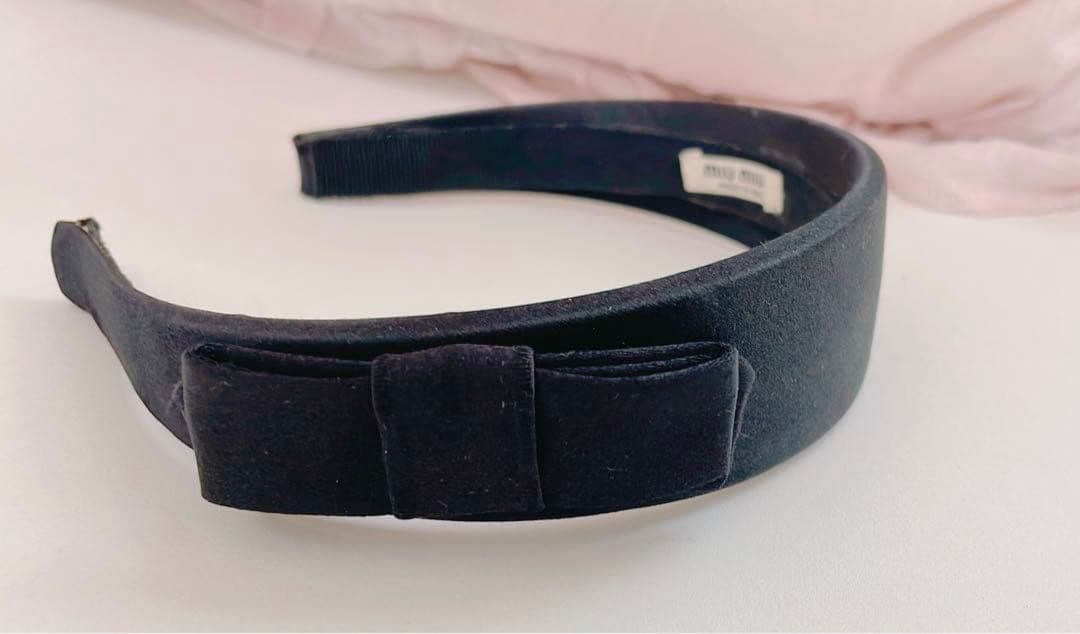 とこ　muumiu ミュウミュウ リボンカチューシャ　黒　プラダ