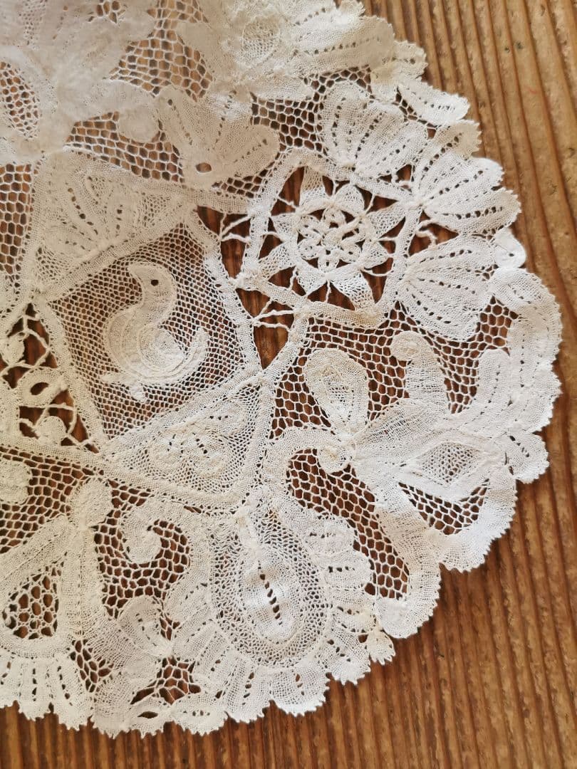 アンティーク 1880年頃 ミラネーゼレース 鴨/家鴨 ボビン編リネンドイリー