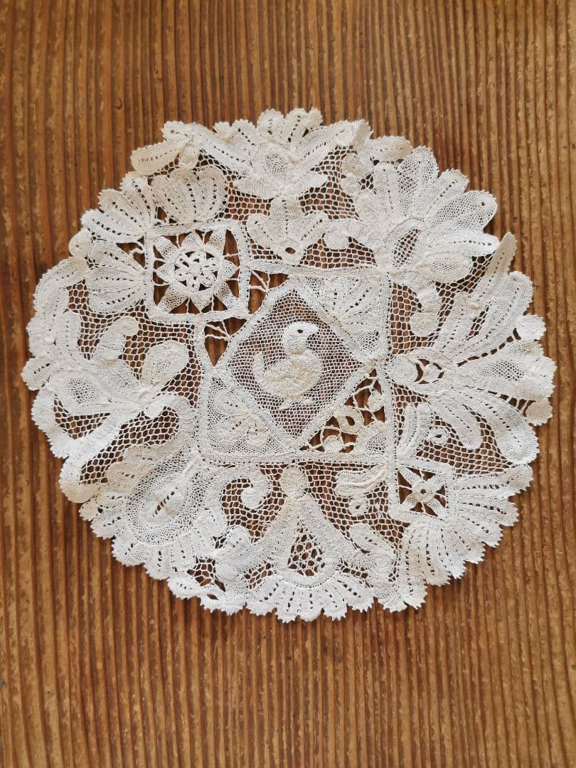 アンティーク 1880年頃 ミラネーゼレース 鴨/家鴨 ボビン編リネンドイリー