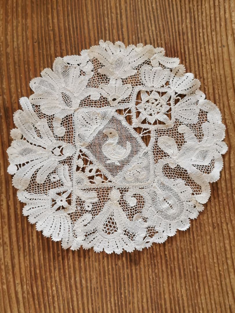 アンティーク 1880年頃 ミラネーゼレース 鴨/家鴨 ボビン編リネンドイリー