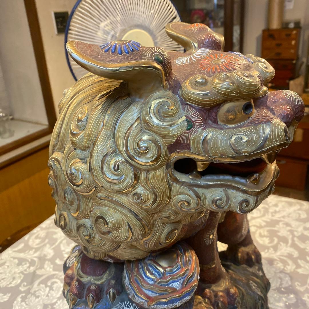 九谷玉取獅子図置物（大）