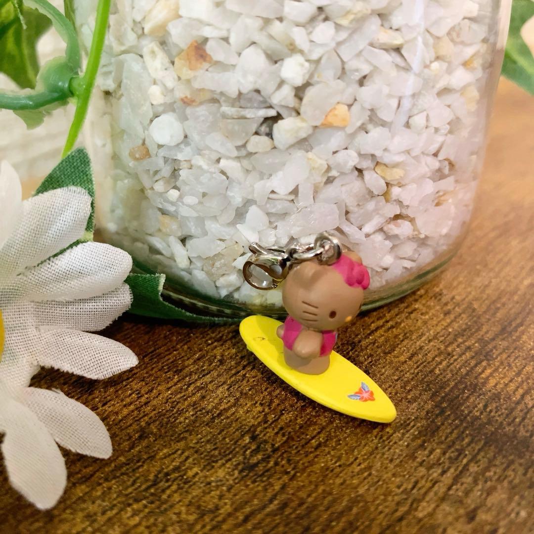 レア　ハローキティ 日焼け　ガングロ　サーフィン　ファスナーマスコット