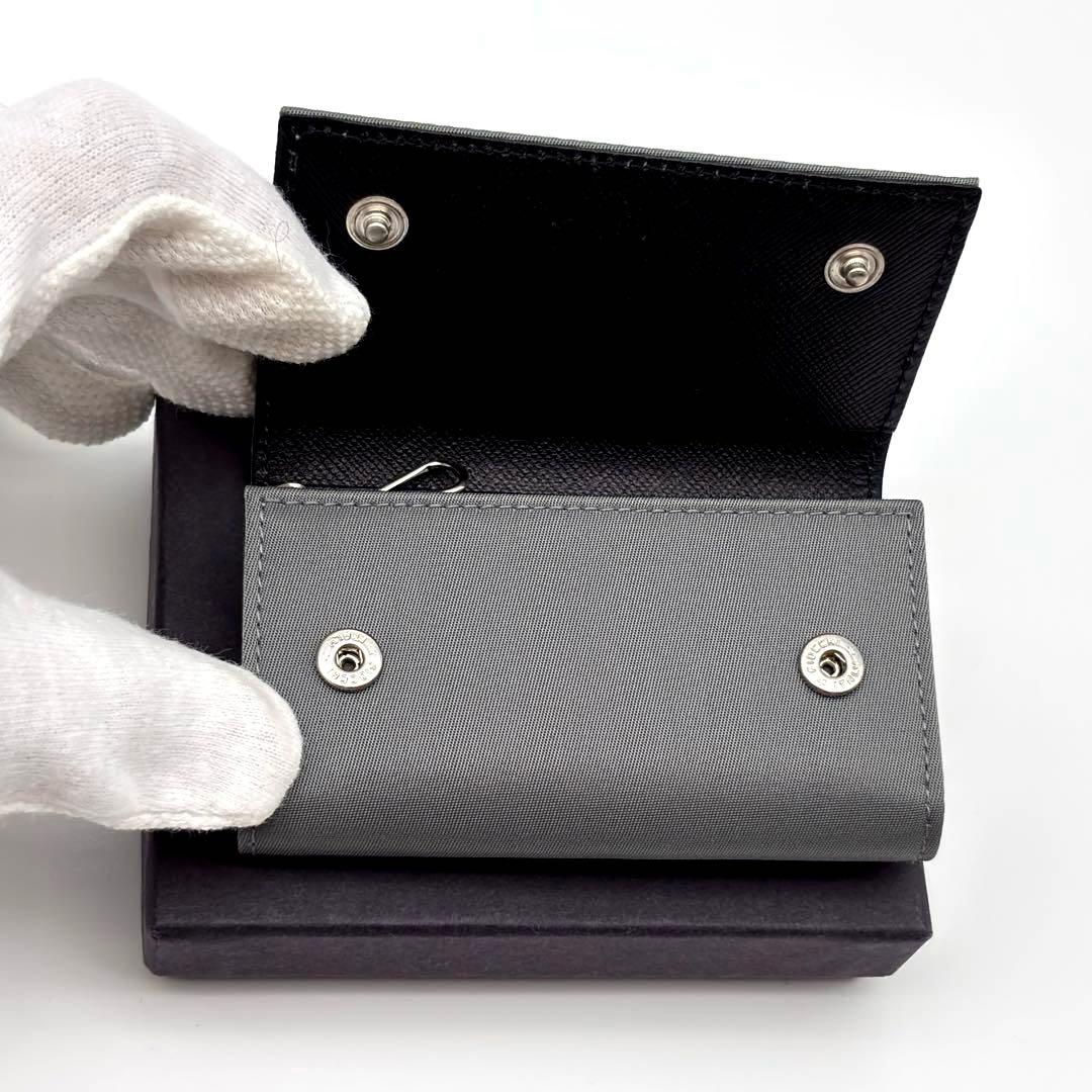 【箱付き未使用級】プラダ ６連 キーケース ナイロン×レザー 三角ロゴ グレー