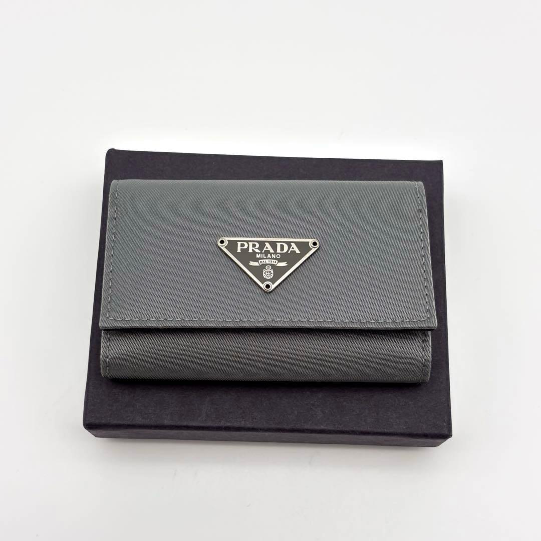 【箱付き未使用級】プラダ ６連 キーケース ナイロン×レザー 三角ロゴ グレー