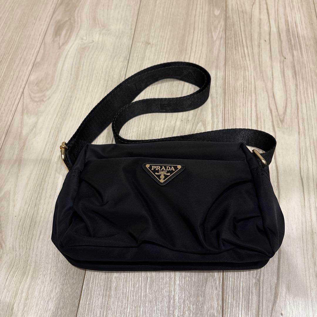 プラダ ノベルティ ショルダーバッグ