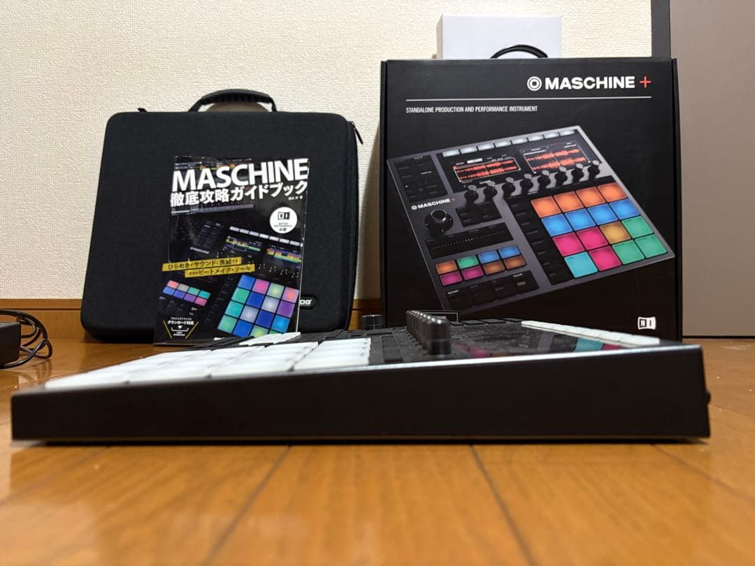 MASCHINE+ ケース付き
