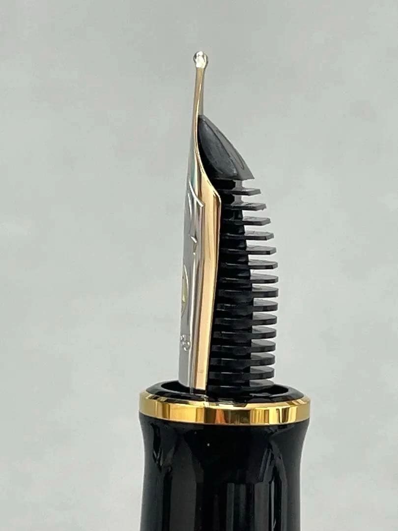 【未使用】ペリカンの万年筆M400グリーンストライプ、インクセット