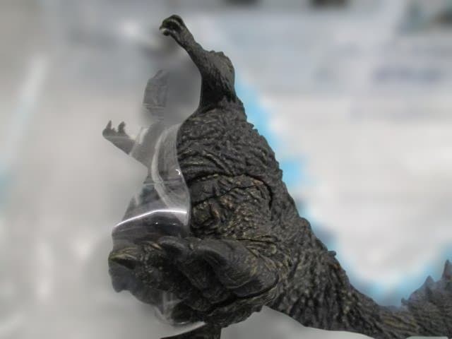 【中古品】S.H.MonsterArts ゴジラ (2023) 放射熱線Ver.