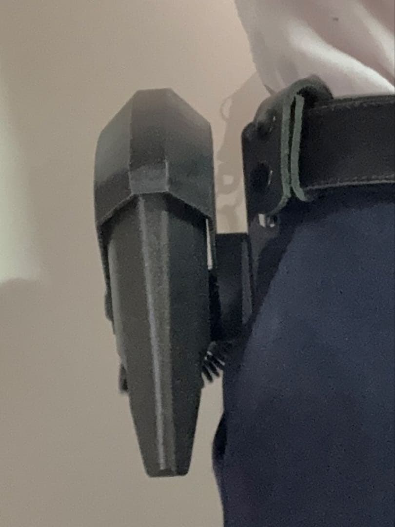 【希少】警察 新型拳銃入れ（一部破損品）