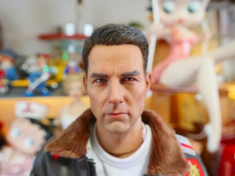 トップガン マーヴェリック トム・クルーズ 1/6フィギュア ヘルメット付