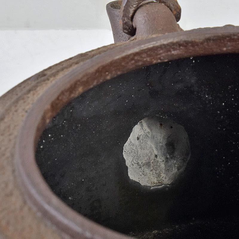 煎茶道具　釜師　佐藤浄清作　鋲打文　鉄瓶　鉄釜　M　R8983