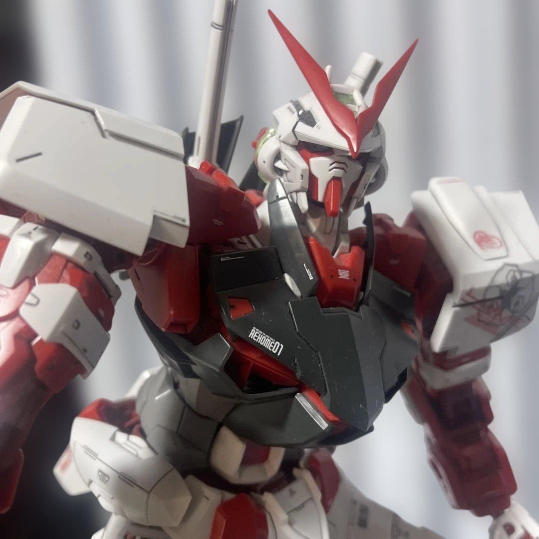 【癒し】PGガンダムアストレイ レッドフレームの組み立て済みジャンク品の出品です