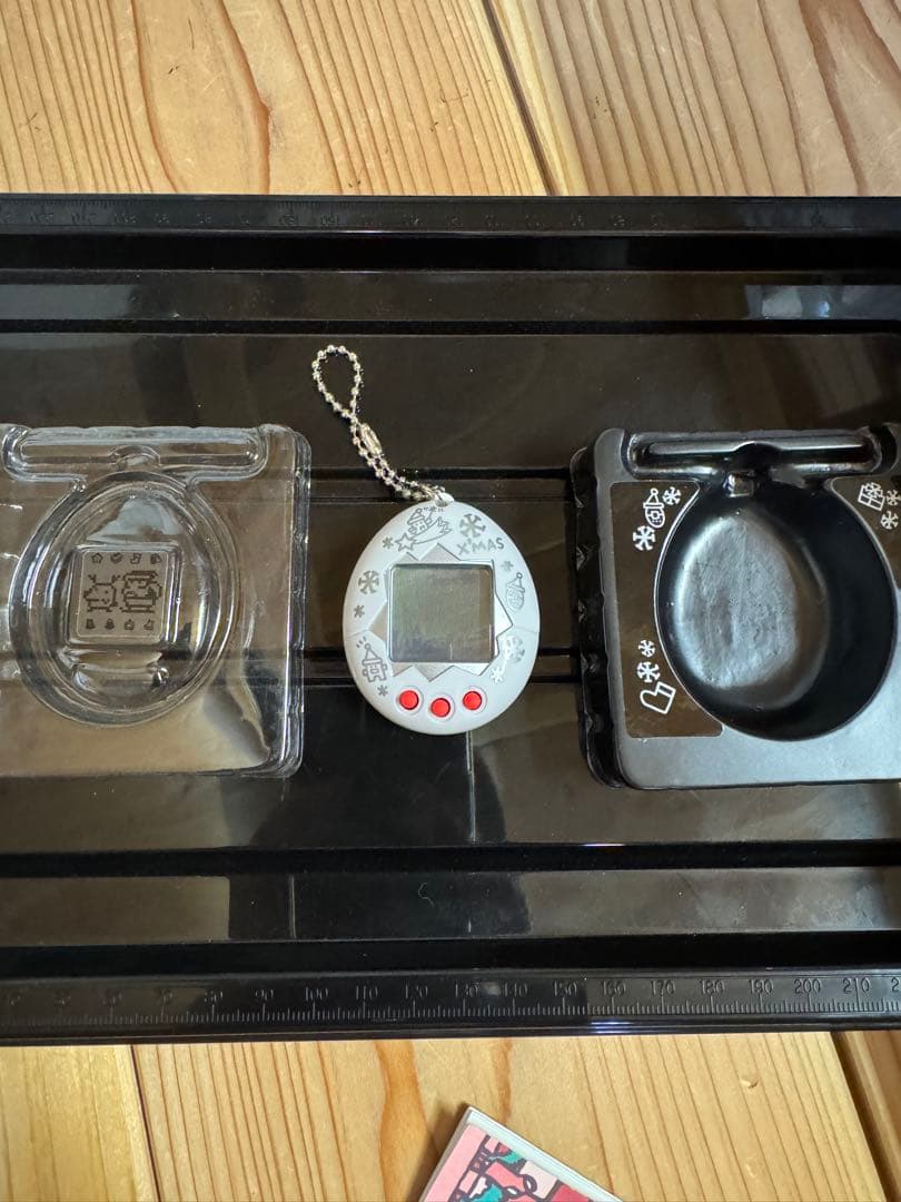 サンタクロっちのたまごっち　白