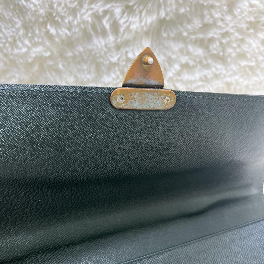 ルイヴィトン タイガ セルヴィエット クラド　タイガ ビジネスバッグ 通勤