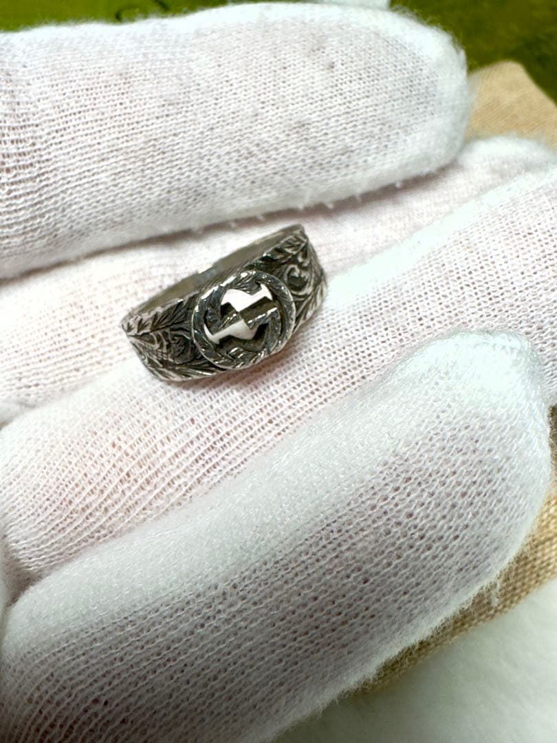 GUCCI シルバーリング エングレーブデザイン