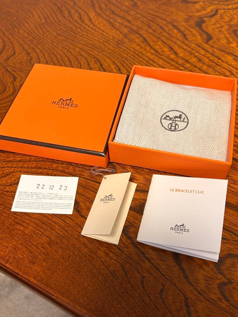HERMES エナメルブレスレット
