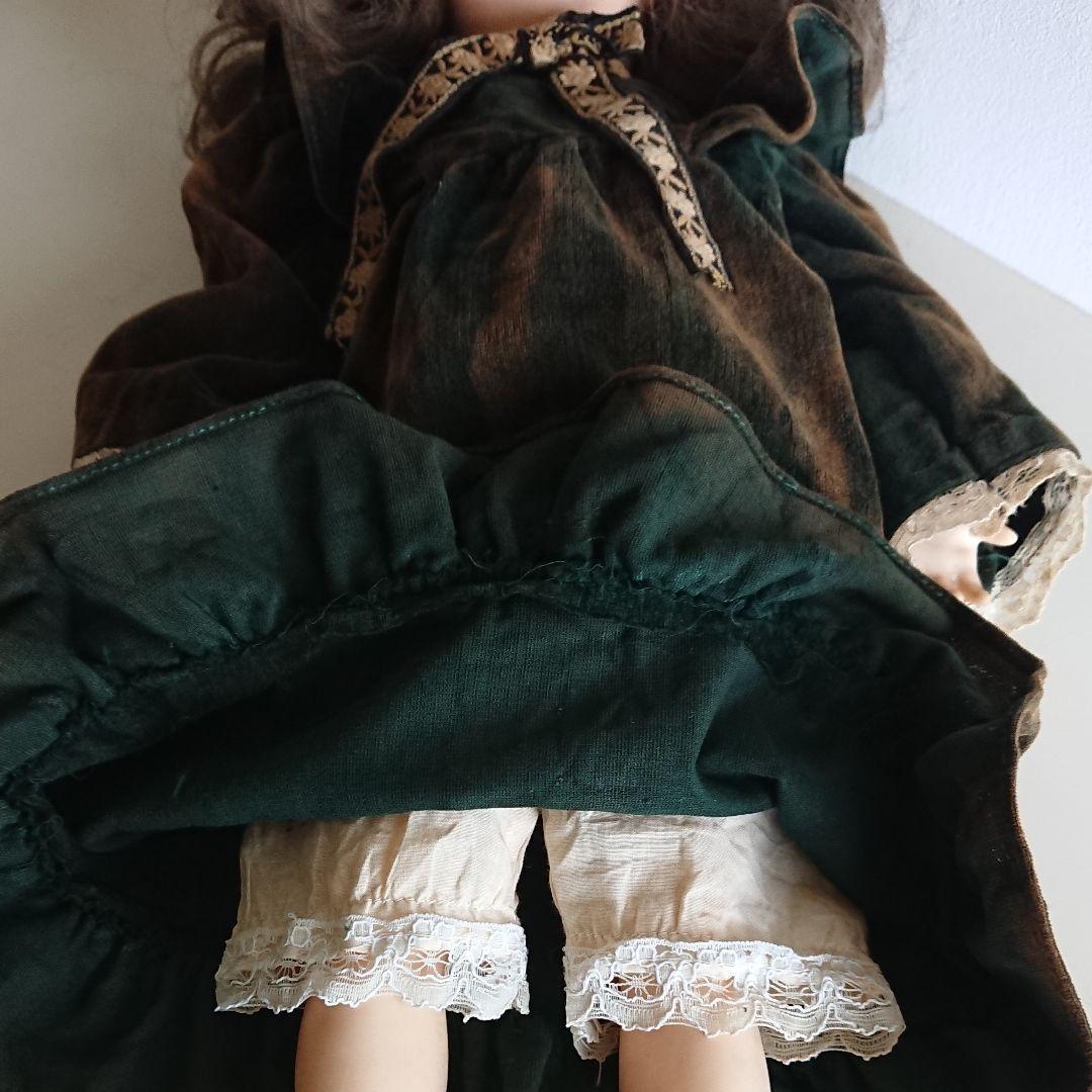 アンティークドール／緑ベルベットドレス