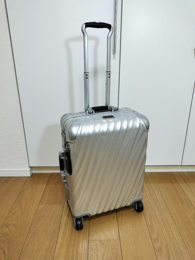 早いもの勝ち!! tumi 19 DEGREE ALUMINUM キャリーオン
