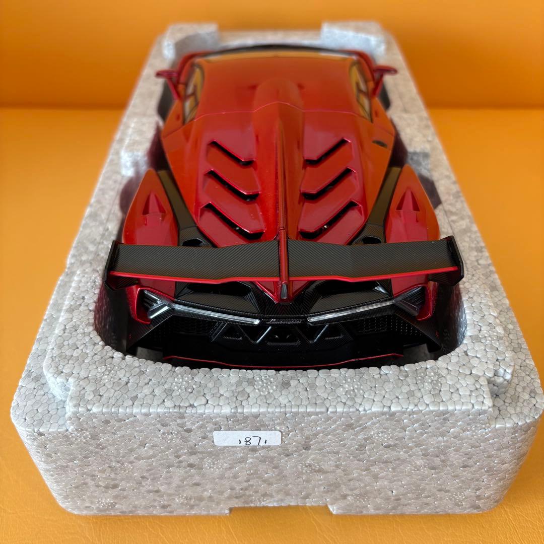 も*こ様 レア！オートアート 1/18 ランボ ヴェネーノ（Mレッド）