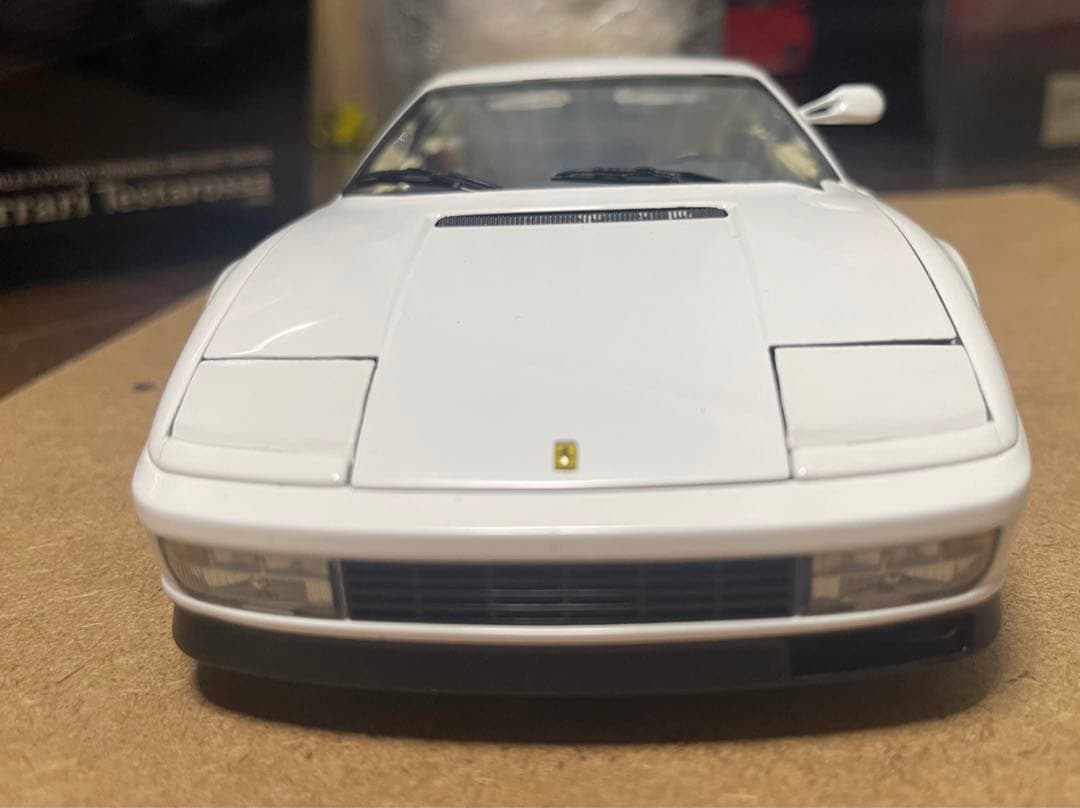 ミニカー Ferrari Testarossa 1984