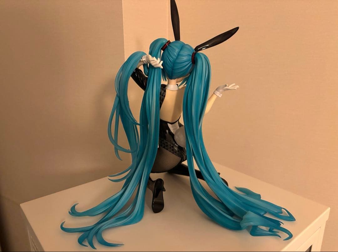 初音ミク バニーVer. / Art by 三目YYB