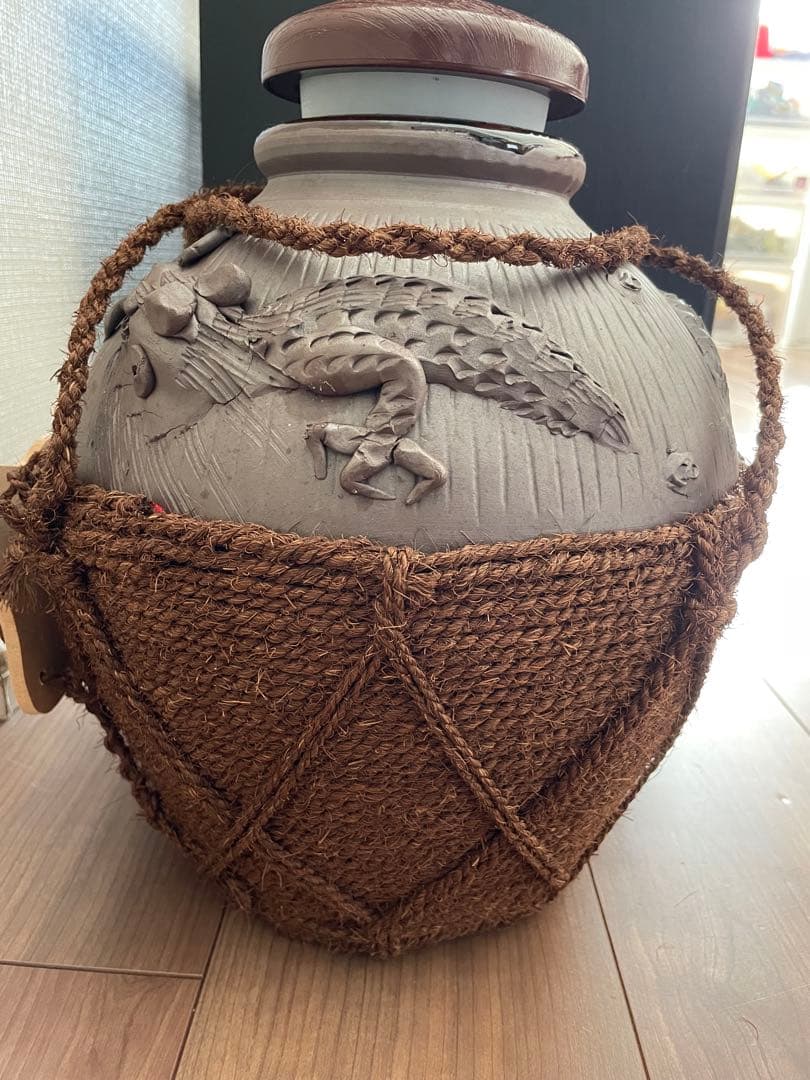 沖縄　泡盛　縄巻　龍　壺　陶器