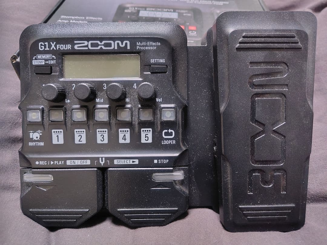 ZOOM G1XFOUR EXペダル付きマルチエフェクター