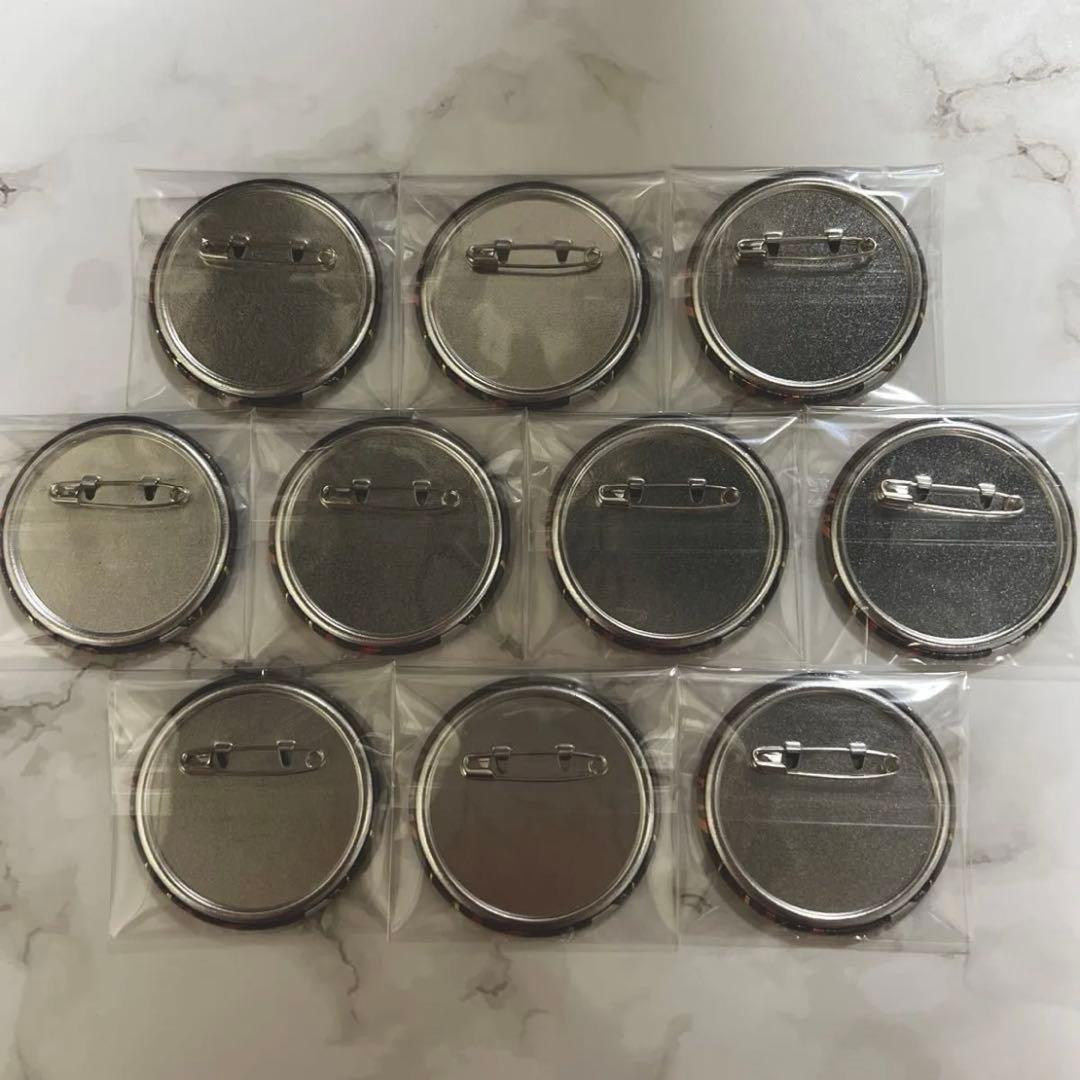 ヒロアカ 爆豪勝己 座れ！イス！ 缶バッジ