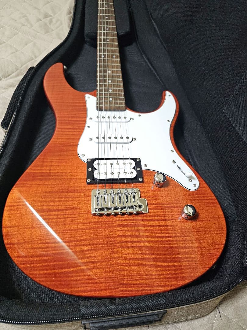 【美品】YAMAHA PACIFICA 212 VFM