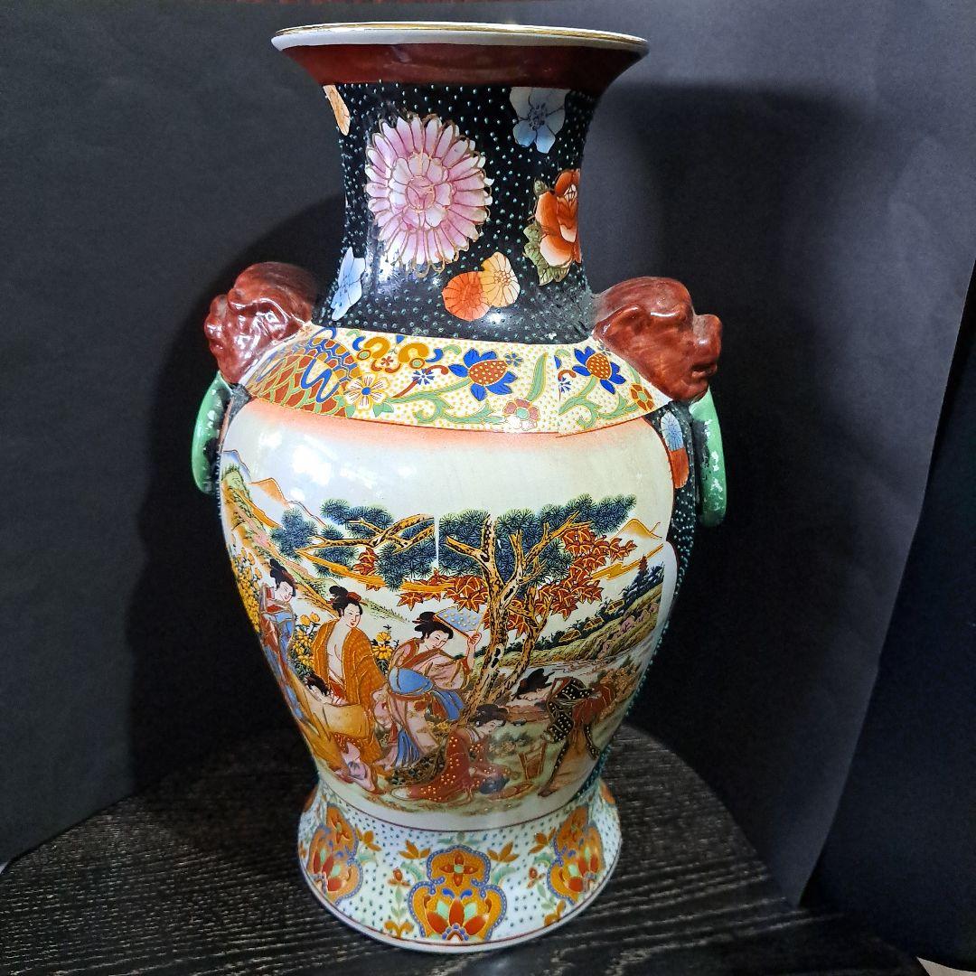 古伊万里　里帰り品　大型飾り壺　金彩粉彩　女人唐花図　獣双耳壷　輸出用