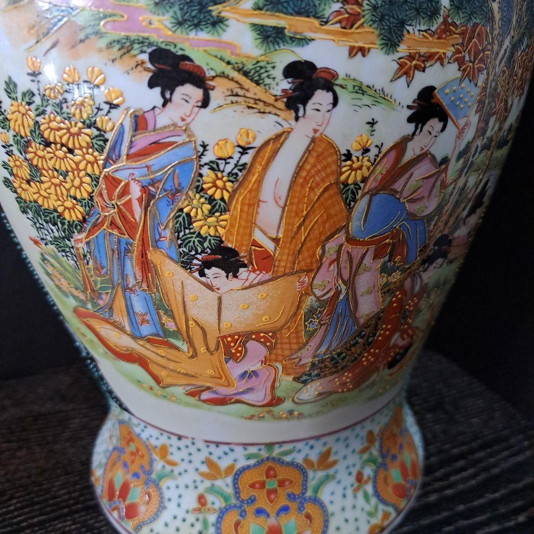 古伊万里　里帰り品　大型飾り壺　金彩粉彩　女人唐花図　獣双耳壷　輸出用