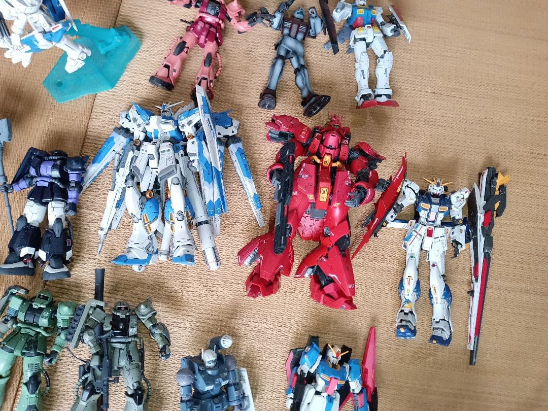 ガンダム組済みhgmgrgロボット魂