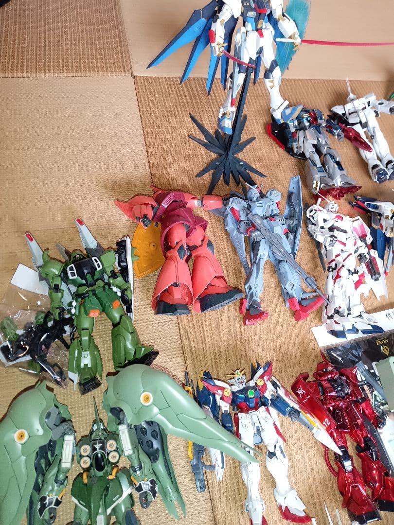 ガンダム組済みhgmgrgロボット魂