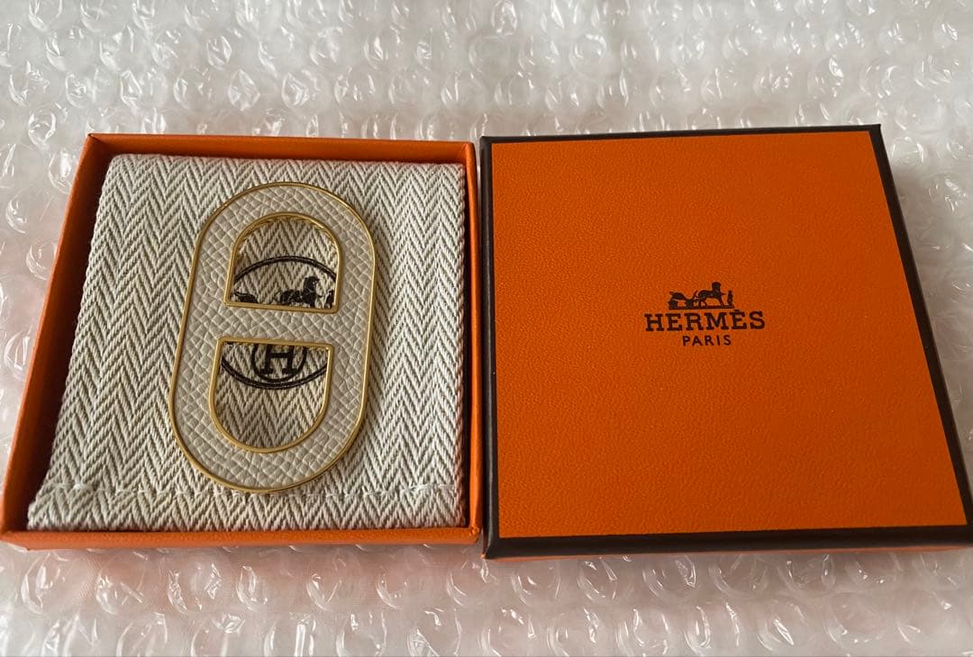 エルメス　HERMES ブローチ　シェーヌダンクル　バッジ　クレ　ゴールド　新品