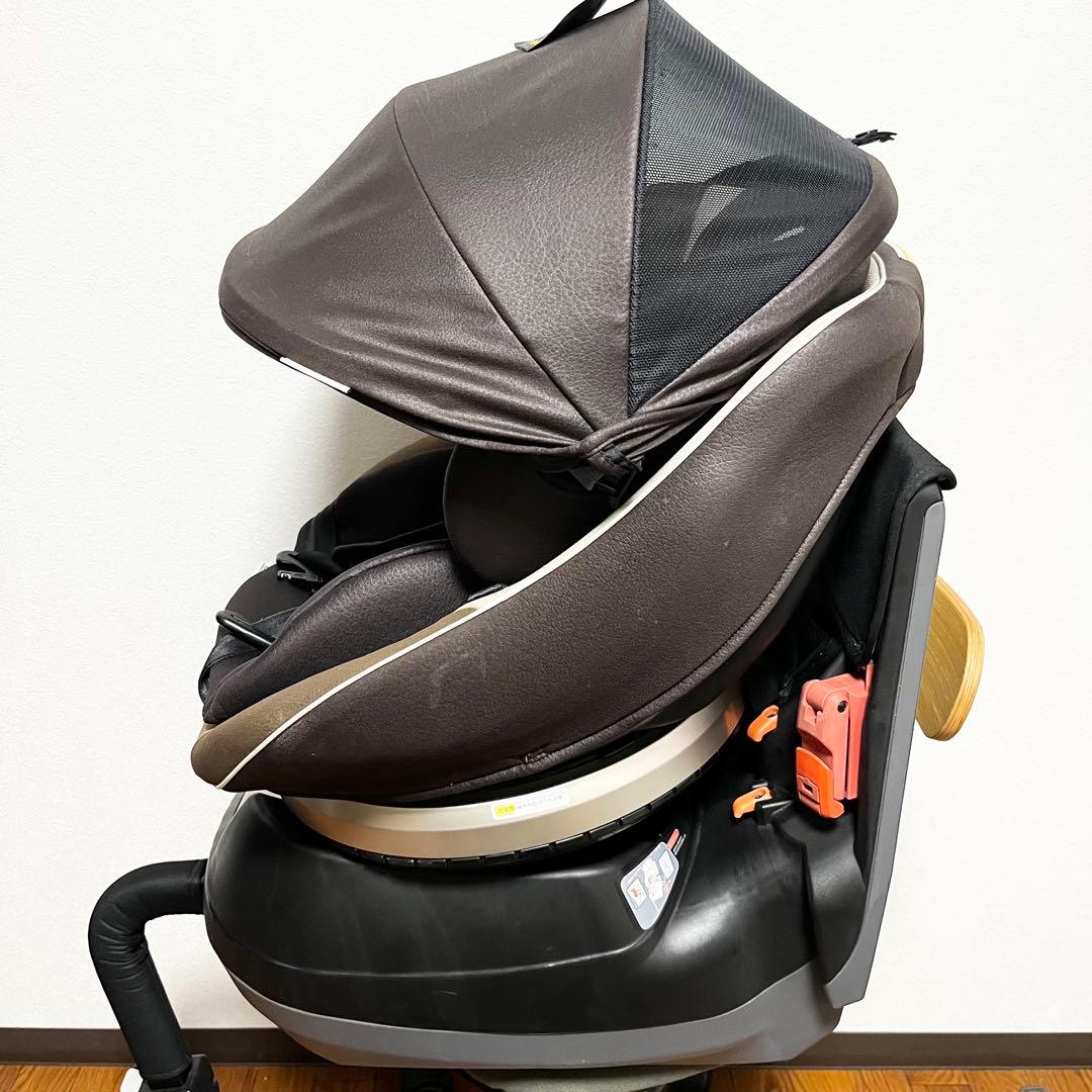 【極美品】コンビ チャイルドシート ネルームエッグショック NC-470