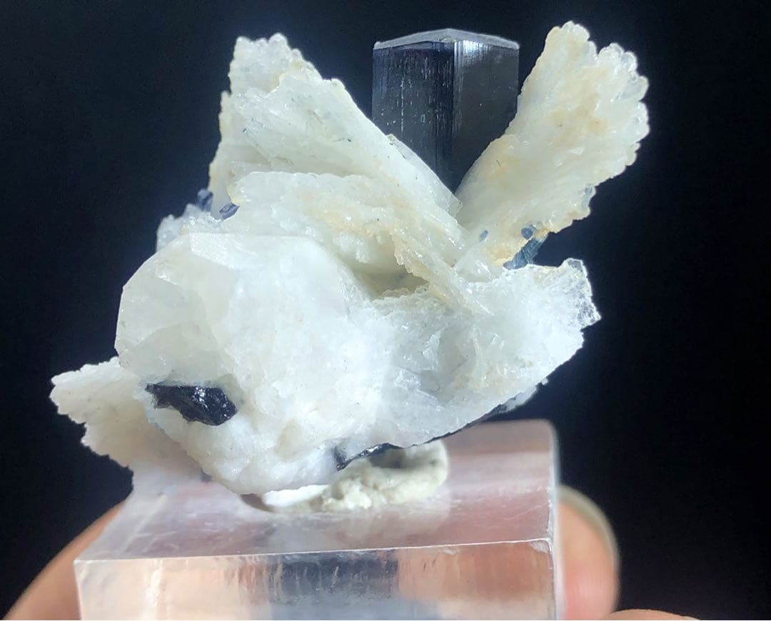 ブルーキャップトルマリンクリスタル アルバイト付き