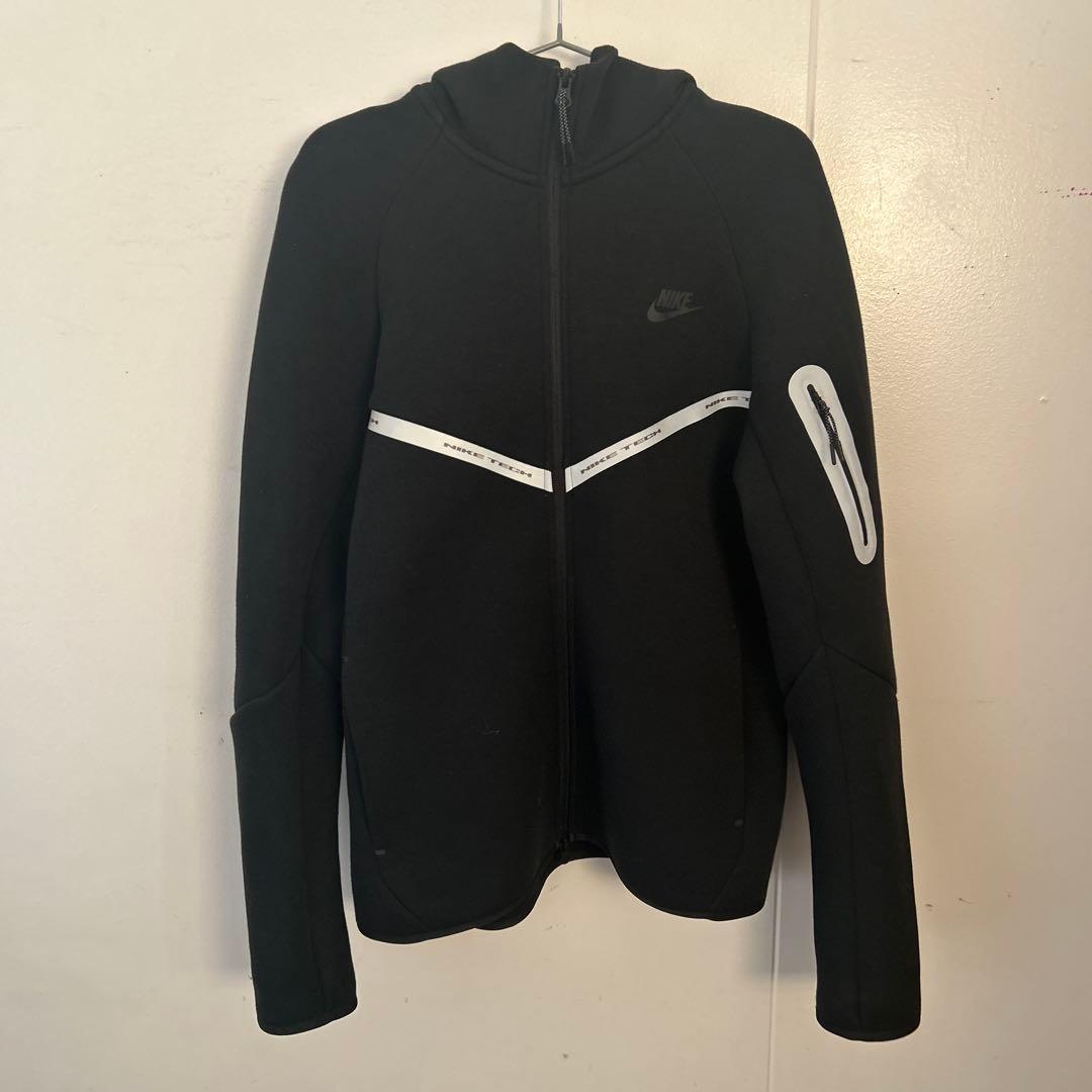 NIKE テックフリース 反射