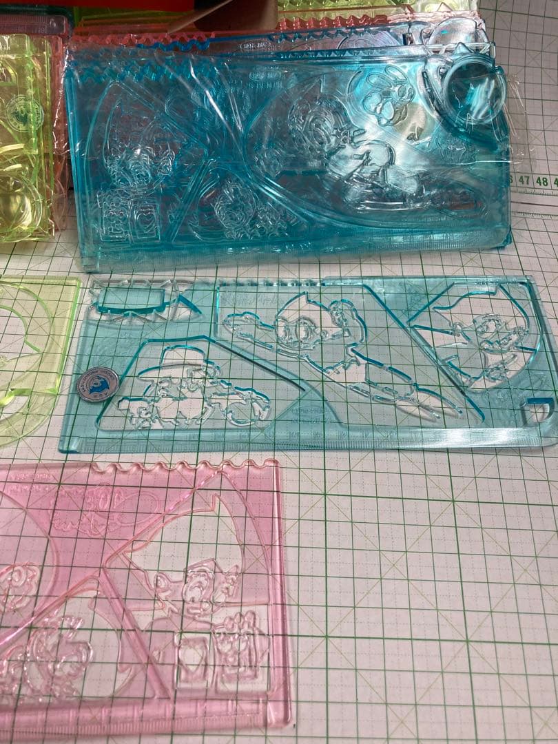 1960年代サンスター文具の虫プロ鉄腕アトム型抜き定規40枚入り珍品セット！珍品