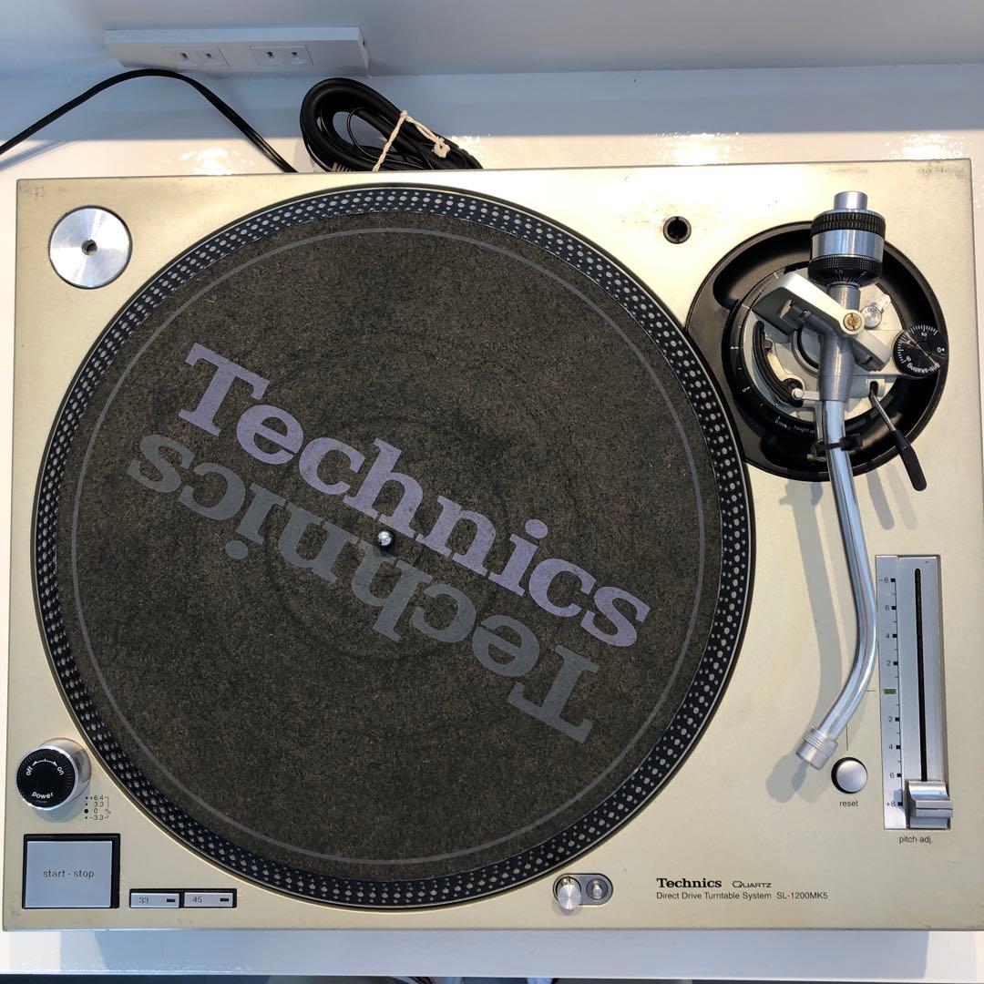 Technics ターンテーブル SL 1200MK3D 電源入りました