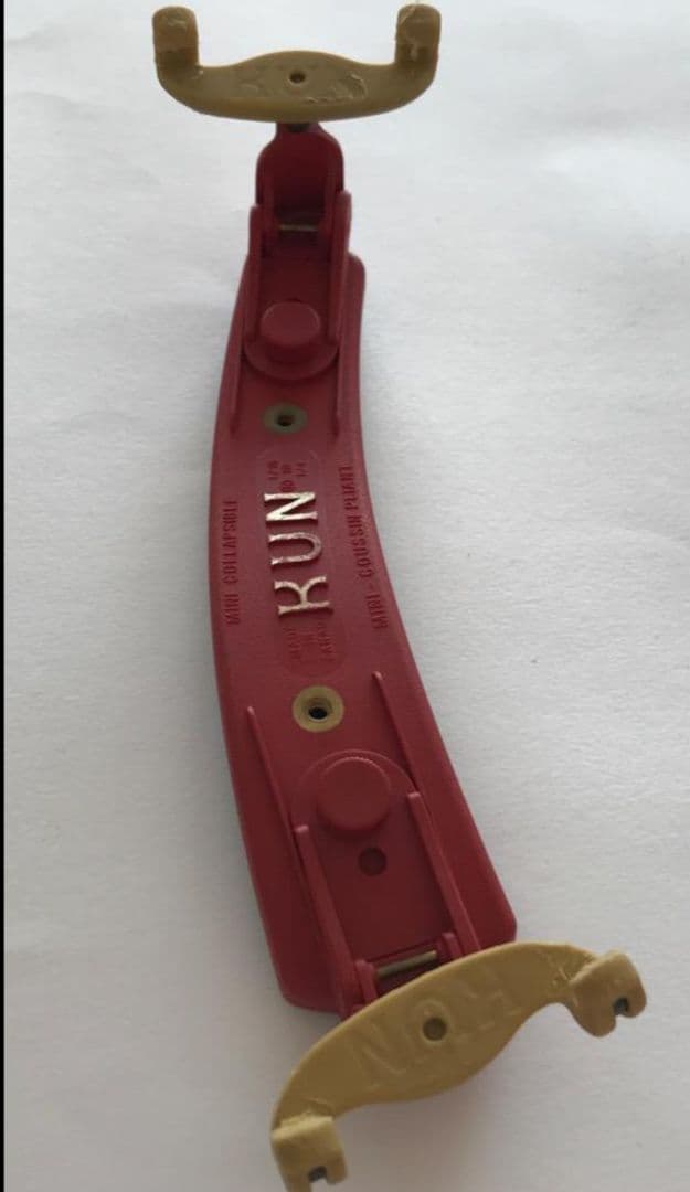 SUZUKI No.230 バイオリン 1/10 2010年、 肩当て　kun