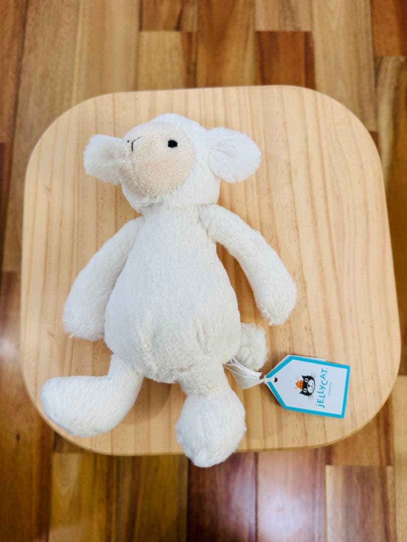 【新品】 ひつじのぬいぐるみ S