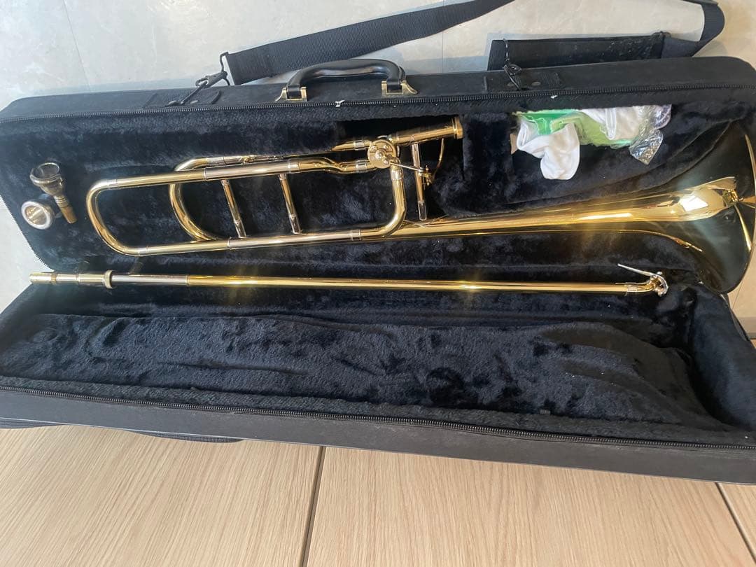美品　Maxtone トロンボーン 本体とマウスピース2個