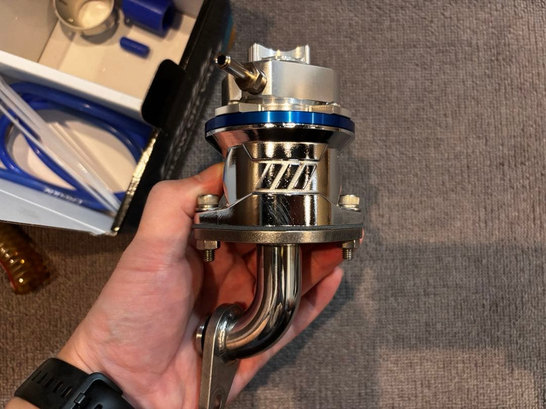 ジムニー ブローオフバルブFV2&取付キット JB23 4型〜10型用トラスト