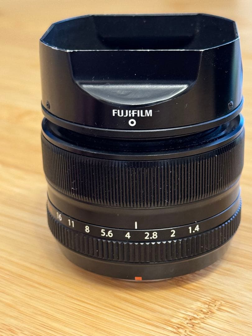 xf35mm f1.4 fujifilm カメラレンズ 【レンズフード有り】