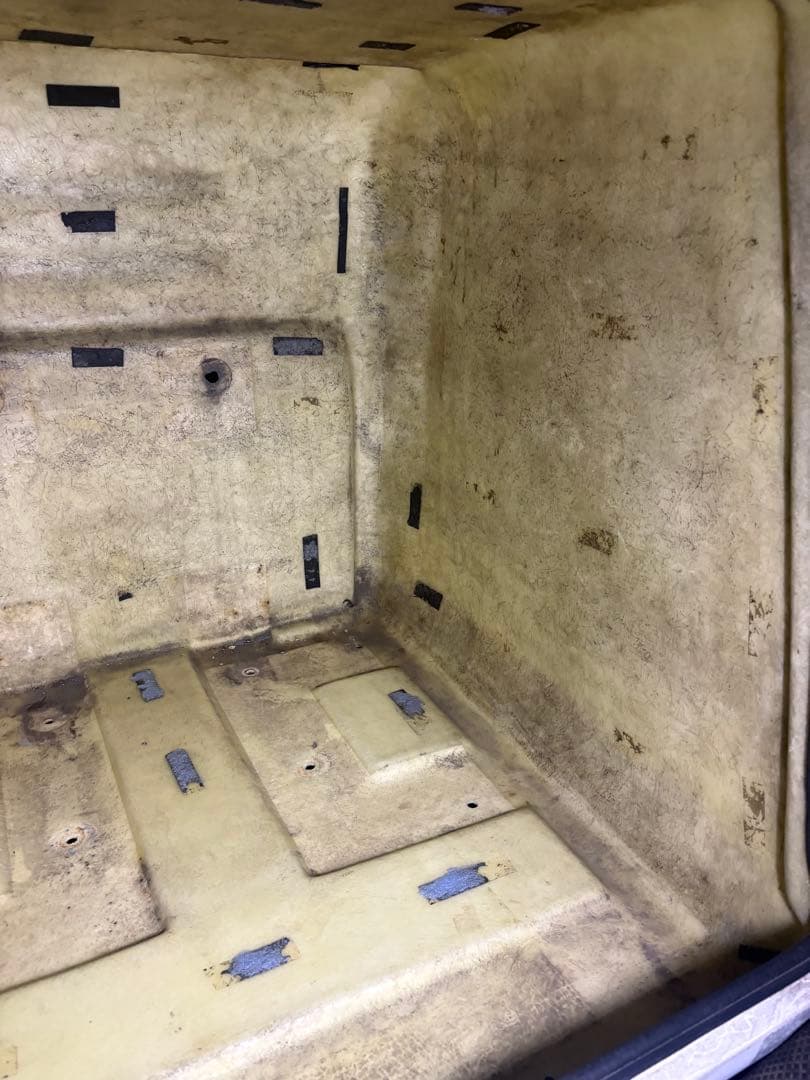 ジャイロキャノピー用ボックス　大　約70cm x 65cm 鍵付き