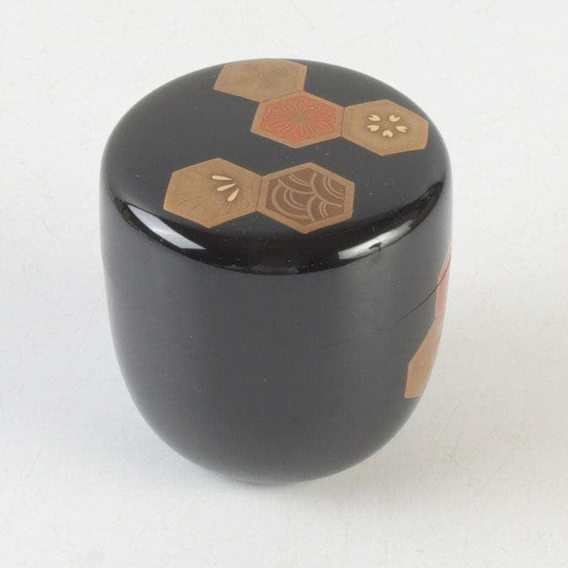 茶道具　中島楽堂作　亀甲花草蒔絵　中棗　共箱　V　9707