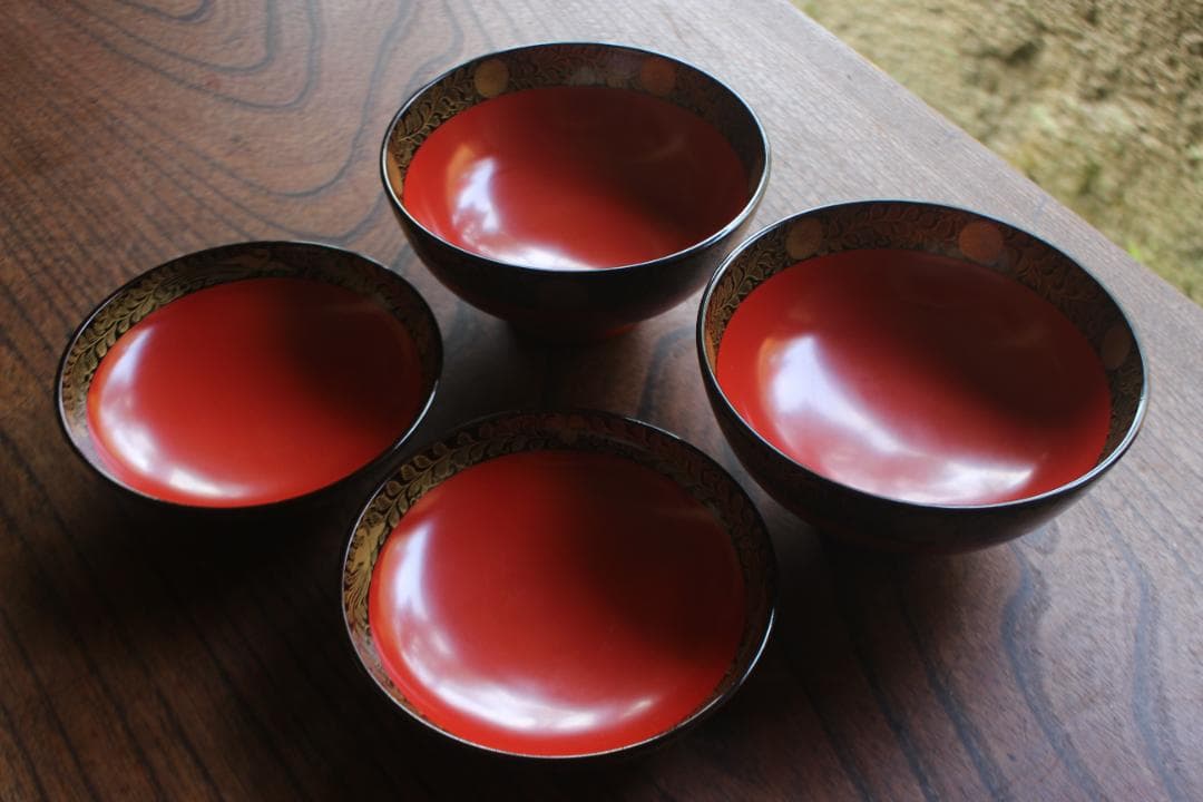 時代逸品！上質朱漆に極上菊桐唐草蒔絵の映えるお椀2点（検輪島塗京塗高台寺蒔絵