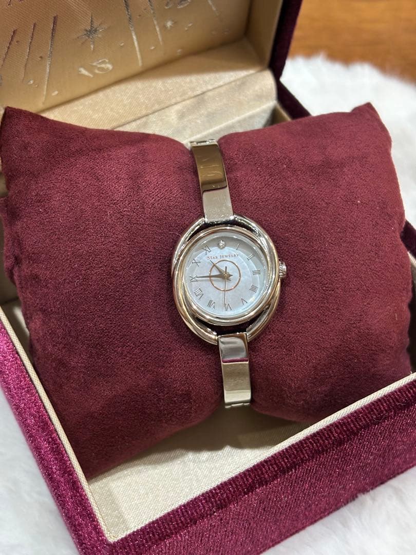 スタージュエリーエコー　シルバー時計